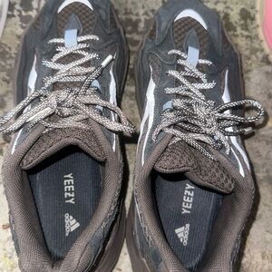 Adidas Yeezy size 9.5
